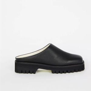 Brand New! Intentionally Blank Rise Up Leather Mules.